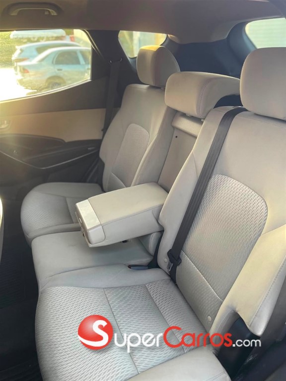 2017 Hyundai Santa Fe — foto 10 / 11