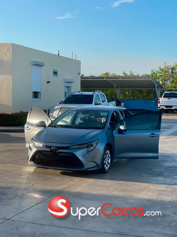 2020 Toyota Corolla LE — foto 3 / 8