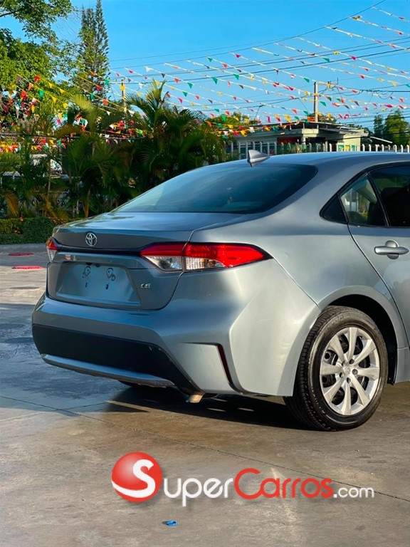 2020 Toyota Corolla LE — foto 6 / 8