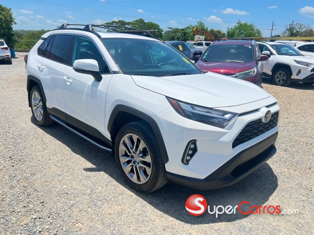 2022 Toyota RAV4 XLE Premium — foto 2 / 11