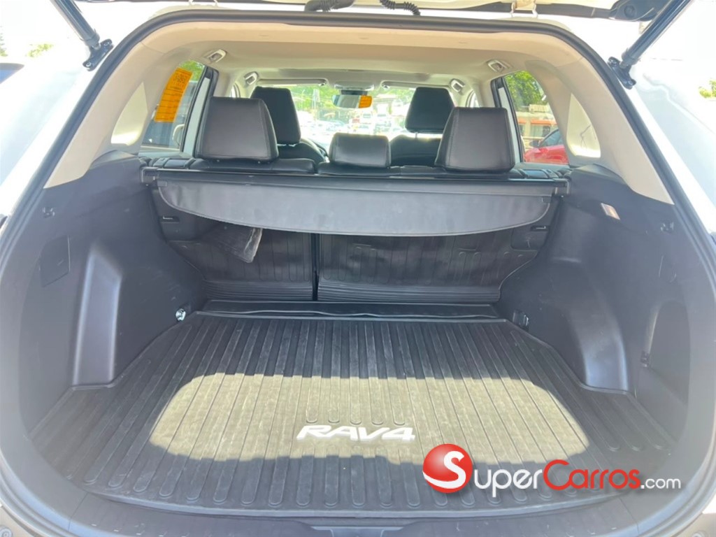 2022 Toyota RAV4 XLE Premium — foto 10 / 11