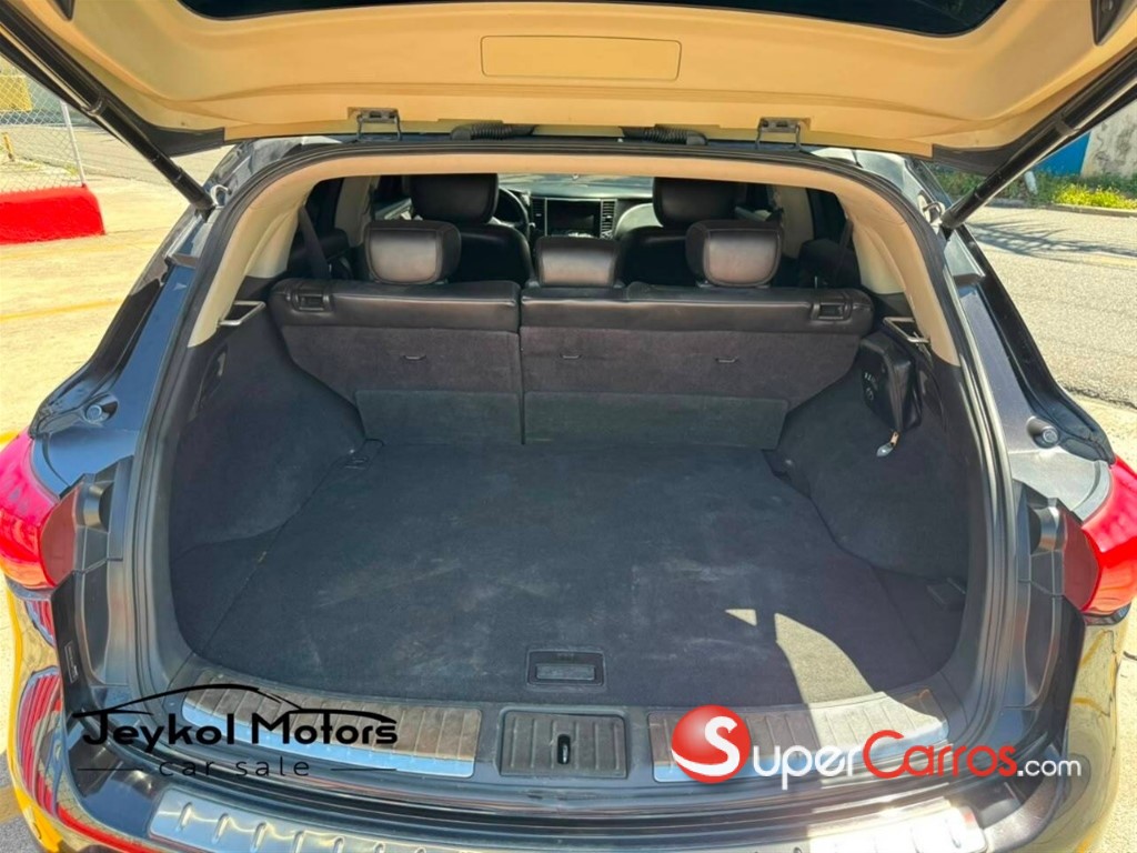 2011 Infiniti FX-35 — foto 8 / 12