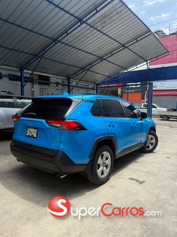 2019 Toyota RAV4 XLE — foto 3 / 9