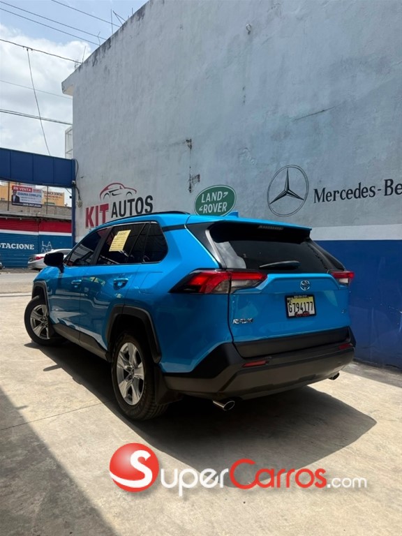 2019 Toyota RAV4 XLE — foto 4 / 9