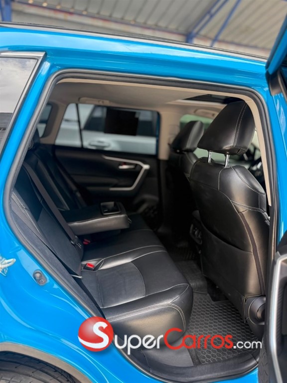 2019 Toyota RAV4 XLE — foto 8 / 9