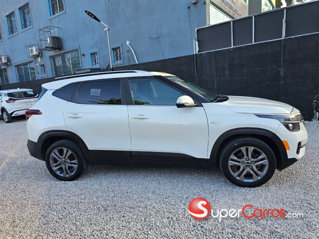 2021 Kia Seltos — foto 2 / 8