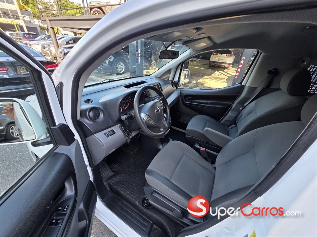 2021 Nissan NV 200 — foto 8 / 9