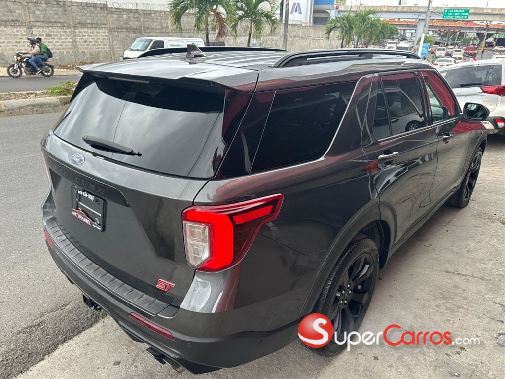 2020 Ford Explorer ST — foto 6 / 12