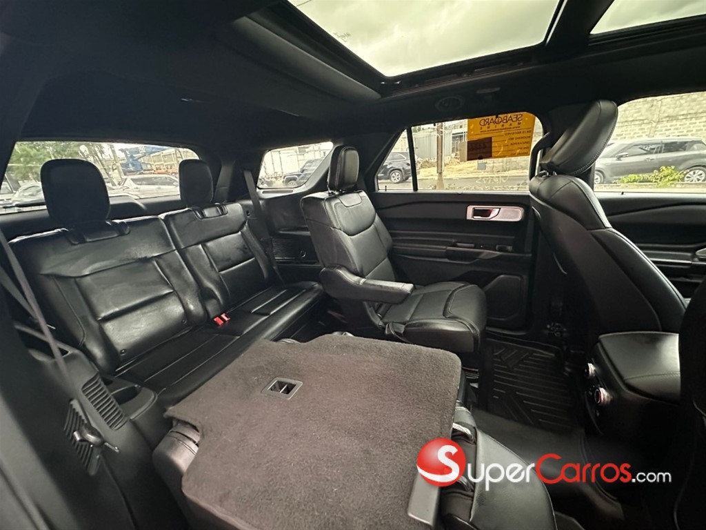 2020 Ford Explorer ST — foto 12 / 12