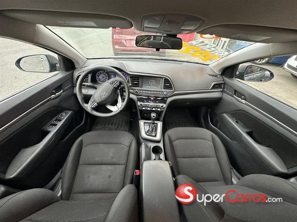 2020 Hyundai Elantra SEL — foto 6 / 10