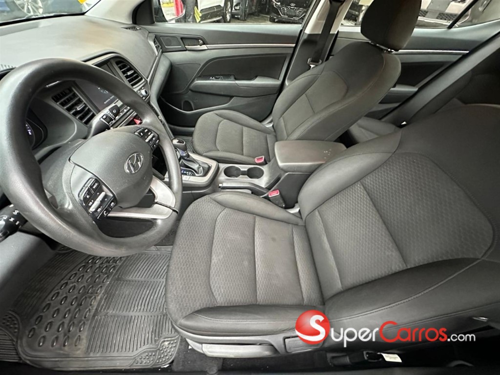 2020 Hyundai Elantra SEL — foto 7 / 10