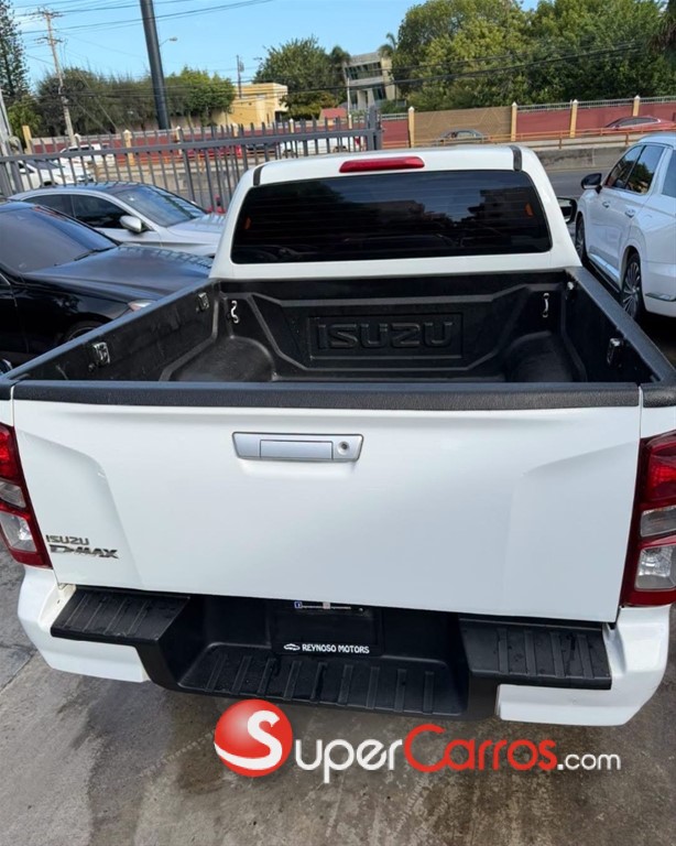 2023 Isuzu DMAX — foto 7 / 10