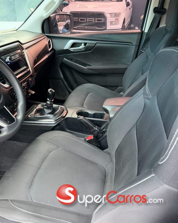 2023 Isuzu DMAX — foto 9 / 10