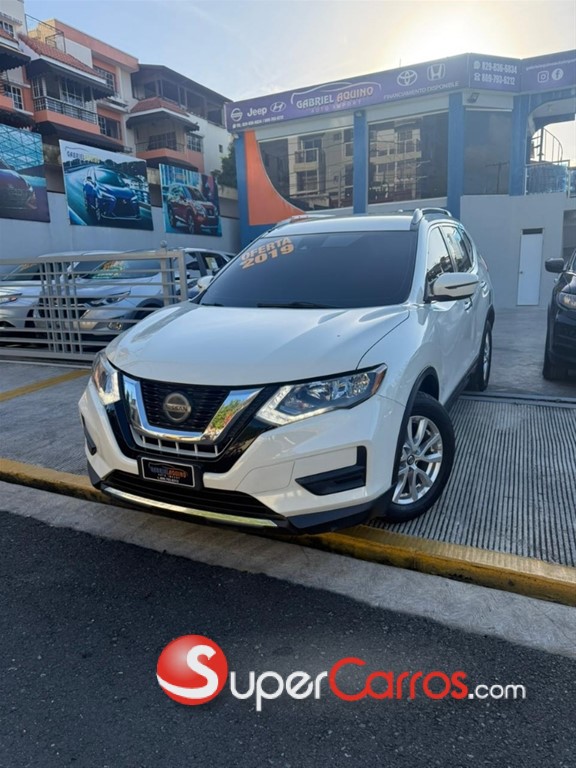 2019 Nissan Rogue SV — foto 2 / 11