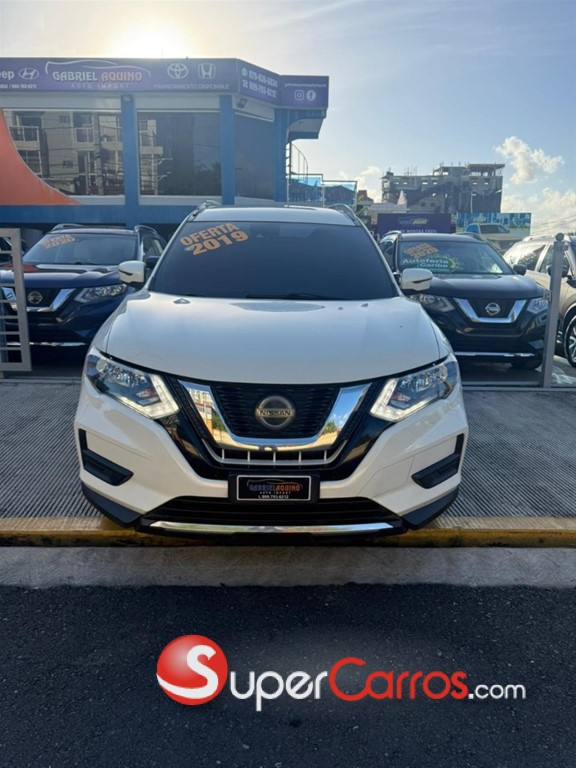 2019 Nissan Rogue SV — foto 4 / 11