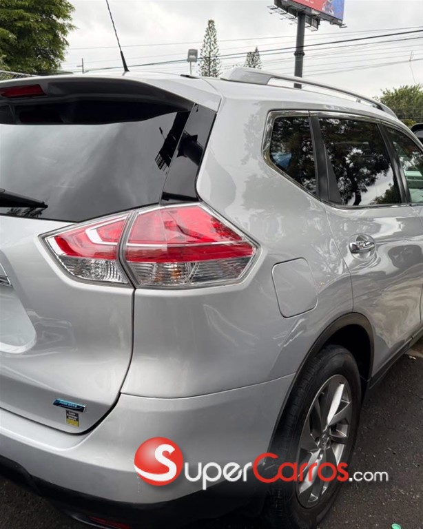 2017 Nissan X-Trail — foto 3 / 9