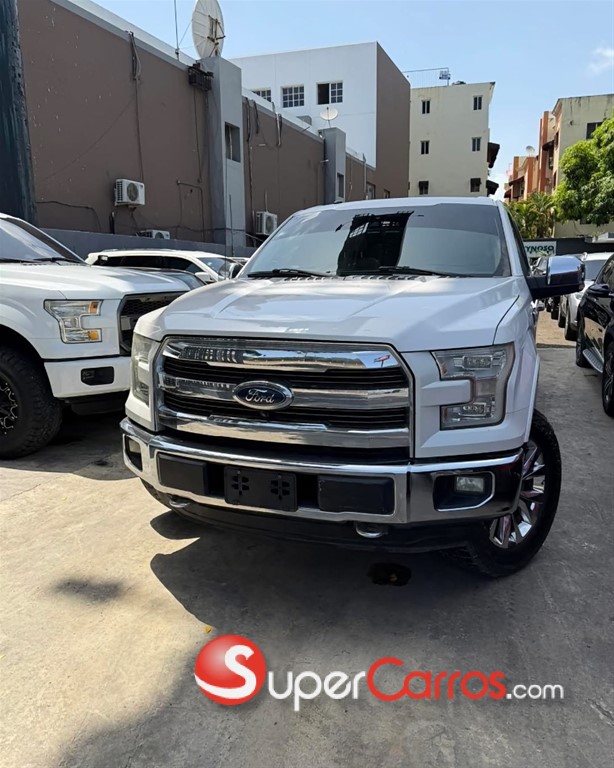 2016 Ford F 150 Lariat Ecoboost — foto 2 / 10