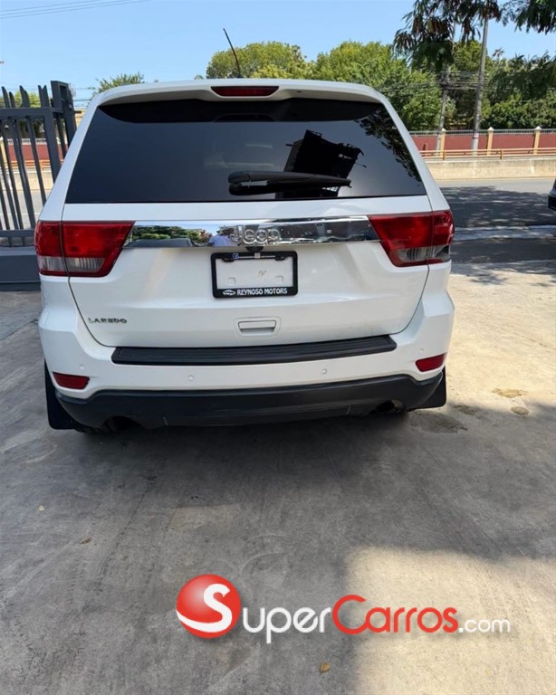 2011 Jeep Grand Cherokee Laredo — foto 5 / 10
