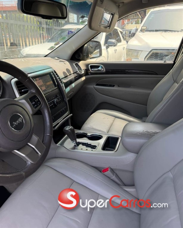 2011 Jeep Grand Cherokee Laredo — foto 6 / 10