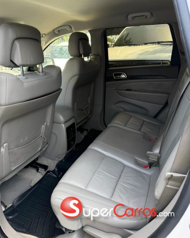 2011 Jeep Grand Cherokee Laredo — foto 9 / 10