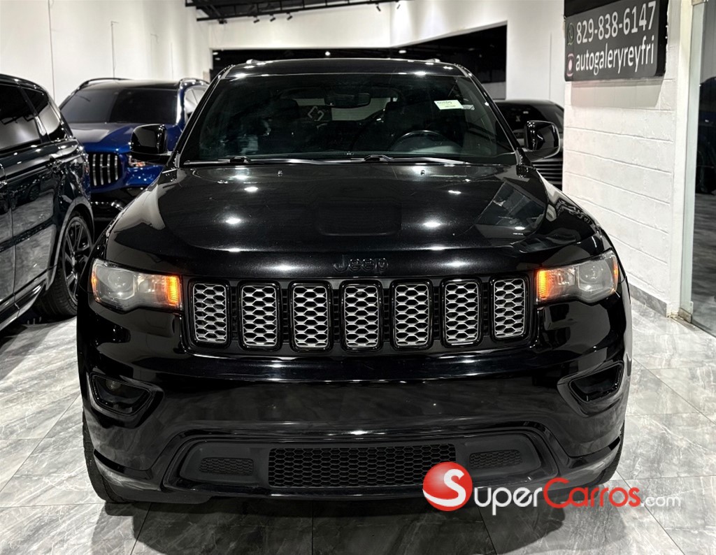 2020 Jeep Grand Cherokee Altitude — foto 3 / 12