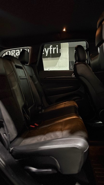 2020 Jeep Grand Cherokee Altitude — foto 8 / 12