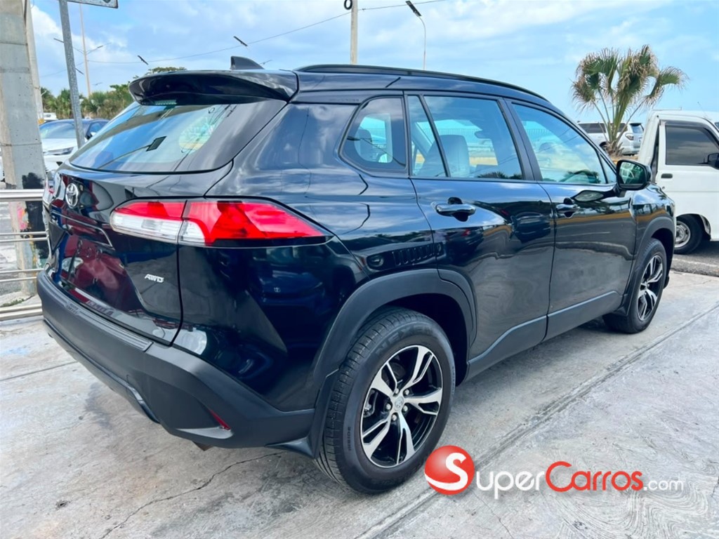 2023 Toyota Corolla Cross — foto 2 / 12