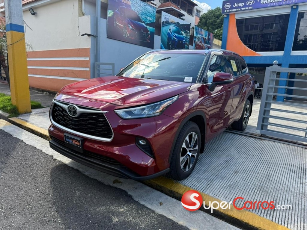 2020 Toyota Highlander XLE — foto 3 / 12