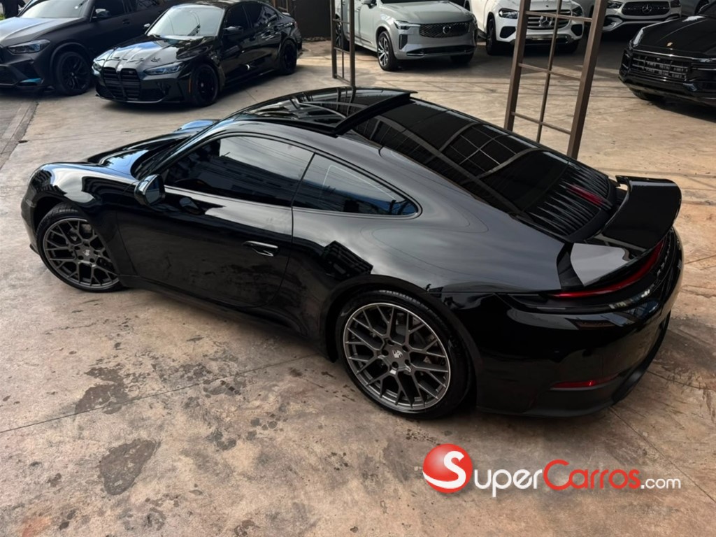 2025 Porsche 911 Carrera — foto 4 / 9