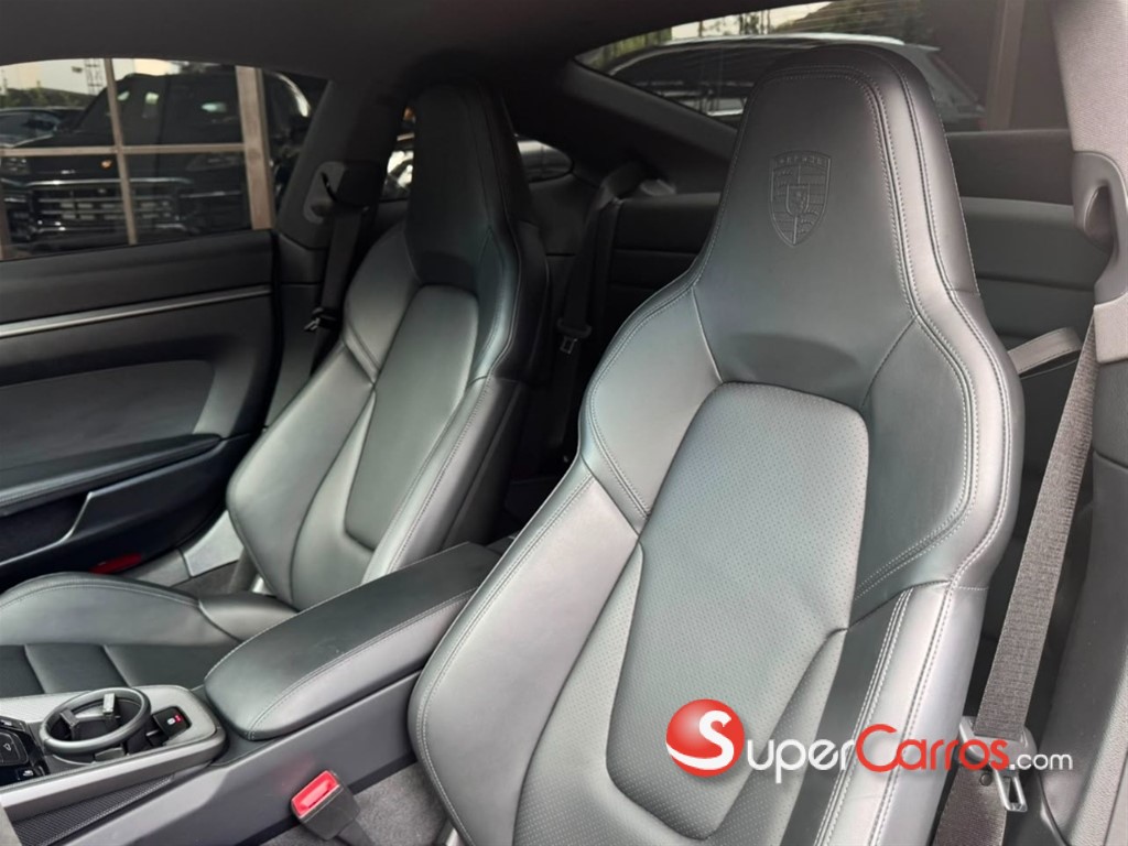 2025 Porsche 911 Carrera — foto 5 / 9