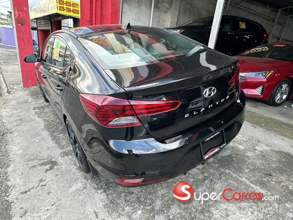 2020 Hyundai Elantra SEL — foto 4 / 8