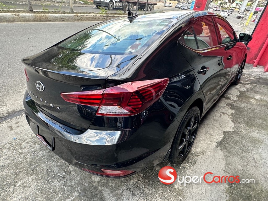 2020 Hyundai Elantra SEL — foto 6 / 8