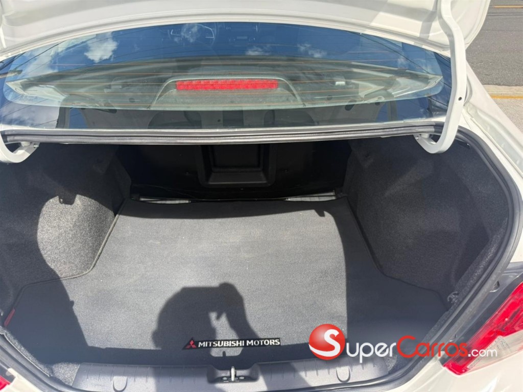 2020 Mitsubishi Motors Mirage G4 — foto 8 / 10