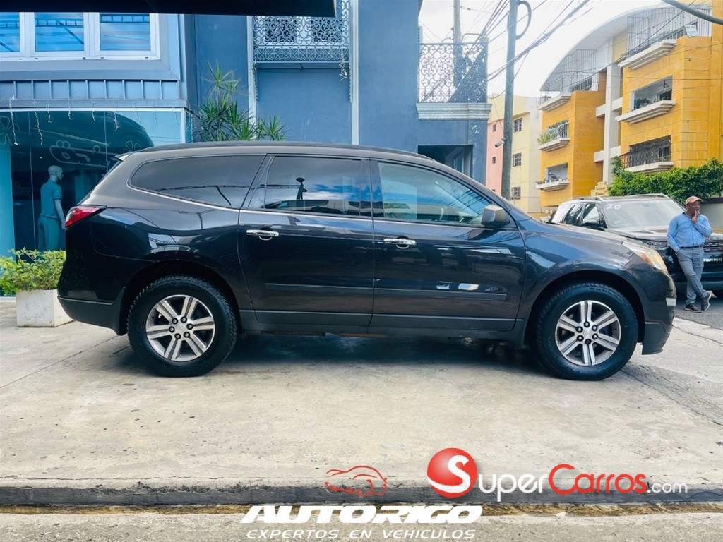 2017 Chevrolet Traverse LT — foto 3 / 10