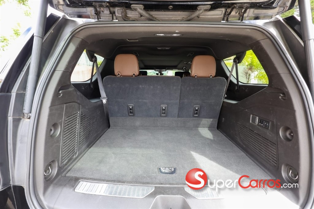 2021 Chevrolet Suburban Highcountry — foto 7 / 8