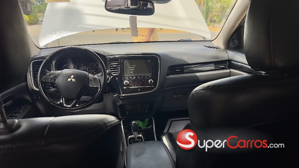 2020 Mitsubishi Motors Outlander SE — foto 7 / 12