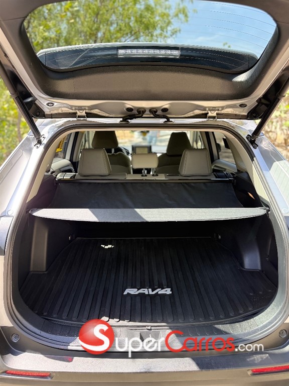 2021 Toyota RAV4 XLE Premium — foto 6 / 12