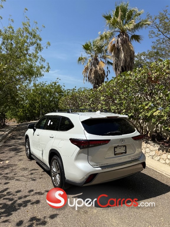 2022 Toyota Highlander Platinum — foto 4 / 12