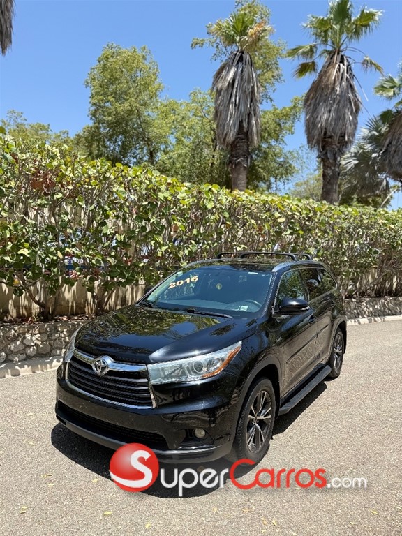2016 Toyota Highlander XLE — foto 2 / 12