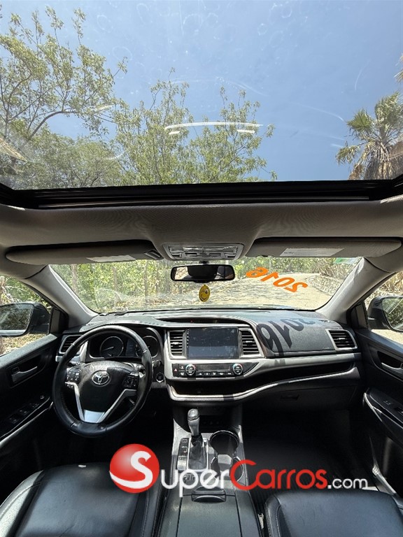 2016 Toyota Highlander XLE — foto 9 / 12