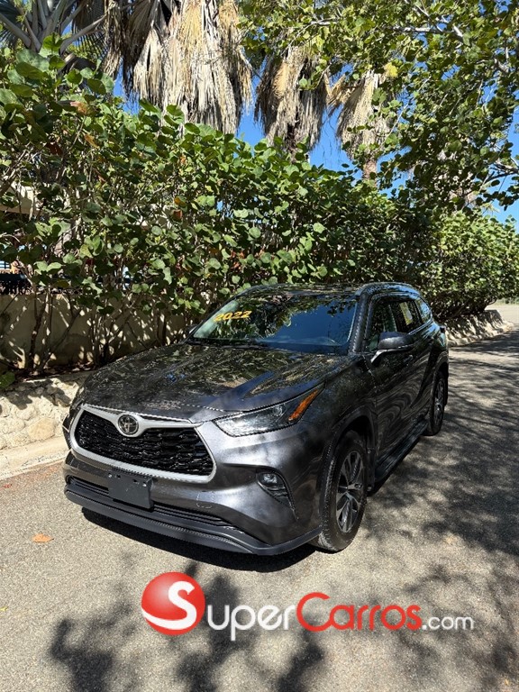 2022 Toyota Highlander XLE — foto 3 / 12