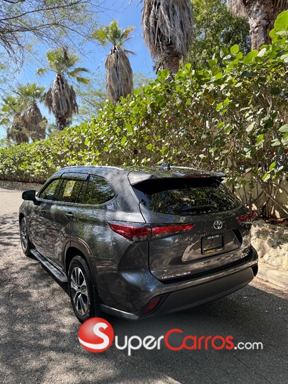 2022 Toyota Highlander XLE — foto 5 / 12