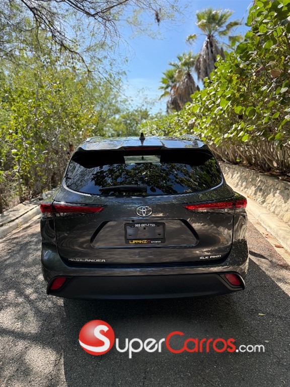 2022 Toyota Highlander XLE — foto 6 / 12
