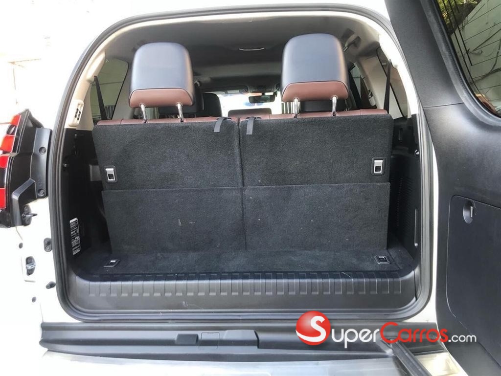 2019 Toyota Land Cruiser Prado VXL — foto 9 / 12