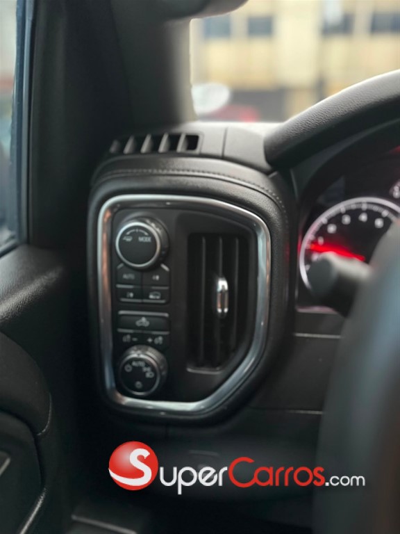 2020 Chevrolet Silverado 1500 LT — foto 8 / 10