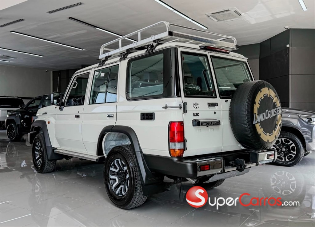 2027 Toyota Land Cruiser Serie 70 — foto 3 / 10