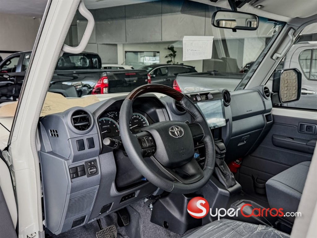 2027 Toyota Land Cruiser Serie 70 — foto 6 / 10