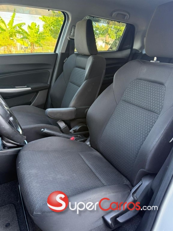 2020 Suzuki Swift — foto 6 / 9