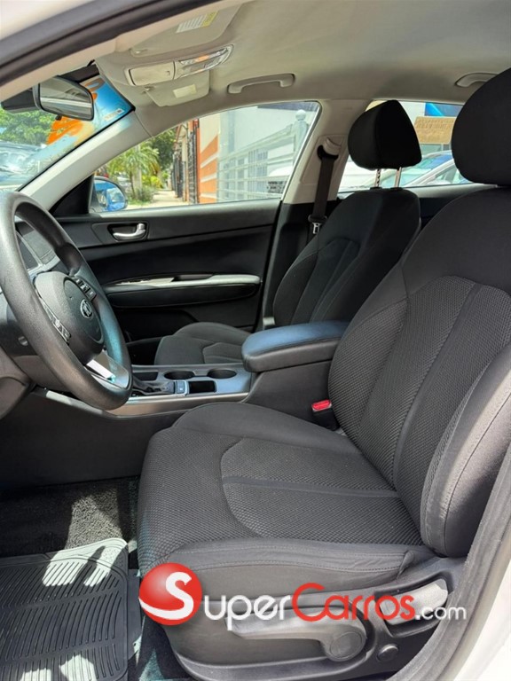 2020 Kia Optima LX — foto 7 / 10