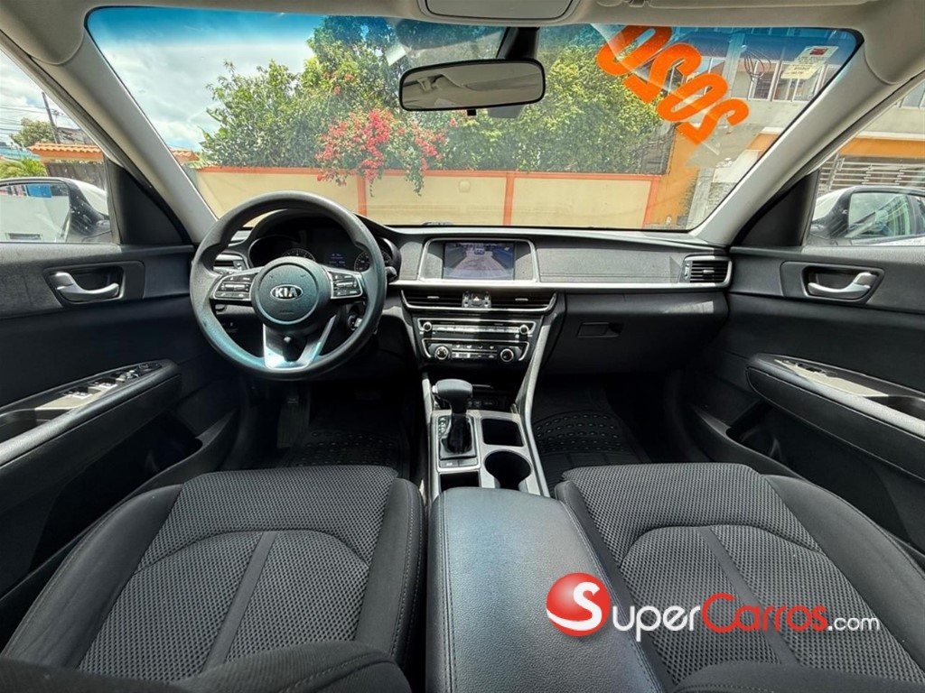 2020 Kia Optima LX — foto 9 / 10